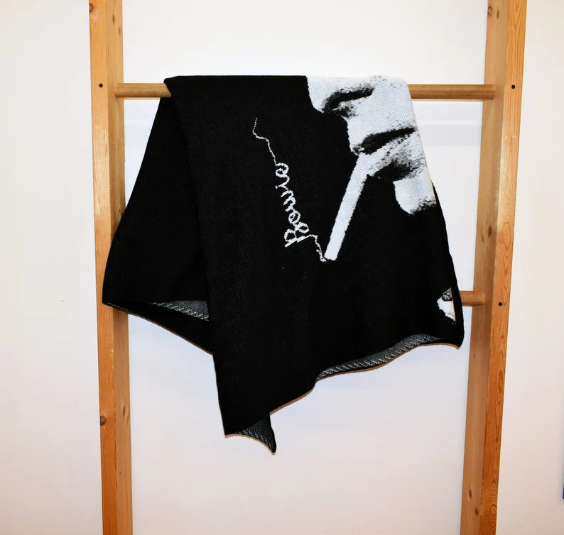 David Bowie Knit Throw Blanket β Iconic Rock Legend Gift, Music Lover Home Decor, Made in USA